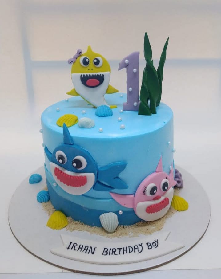 Cute Cartoon Theme Birthday Cake – 2 Pound